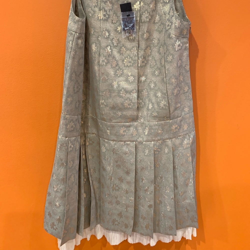 Dress - Picture 3 of 4